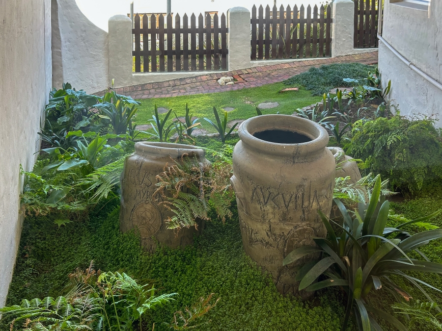 5 Bedroom Property for Sale in Heuwelkruin Western Cape